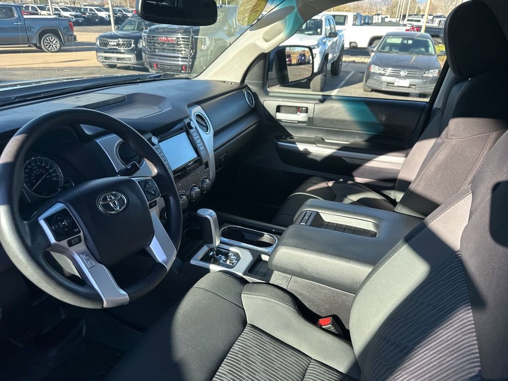 Used 2015 Toyota Tundra SR5 w/ SR5 Upgrade Package image 16