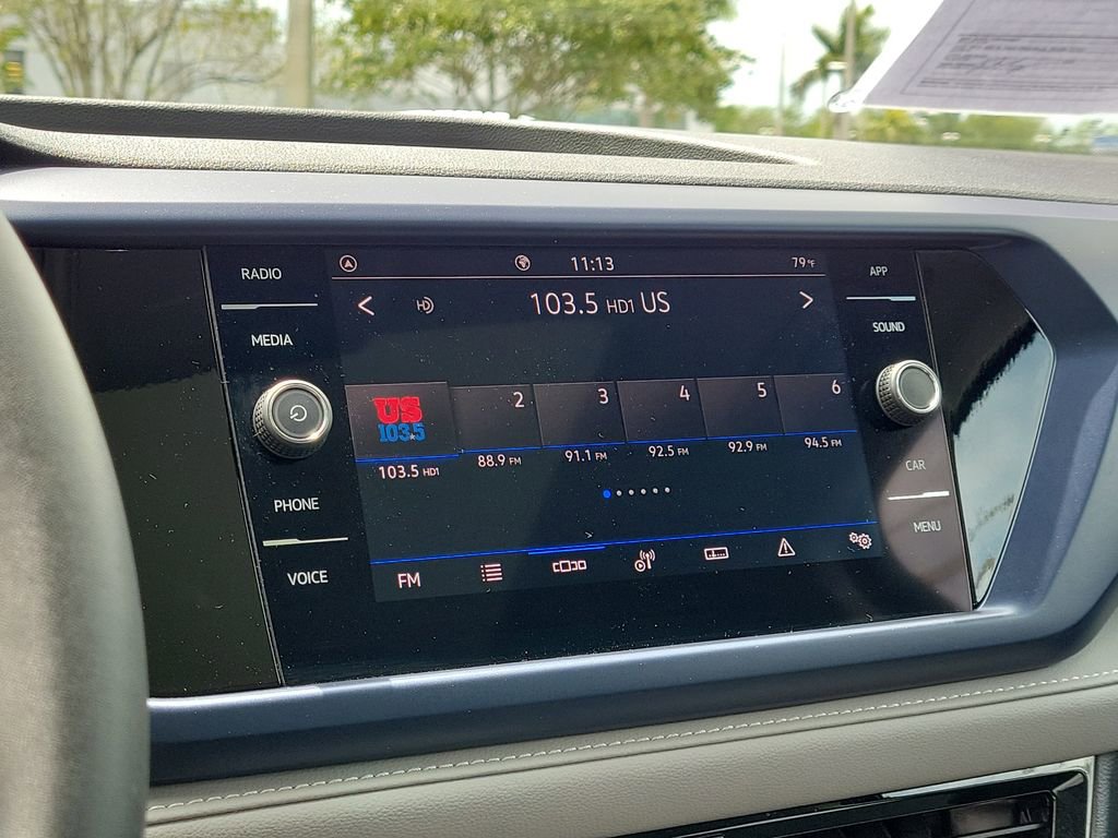 Used 2024 Volkswagen Taos SE image 23