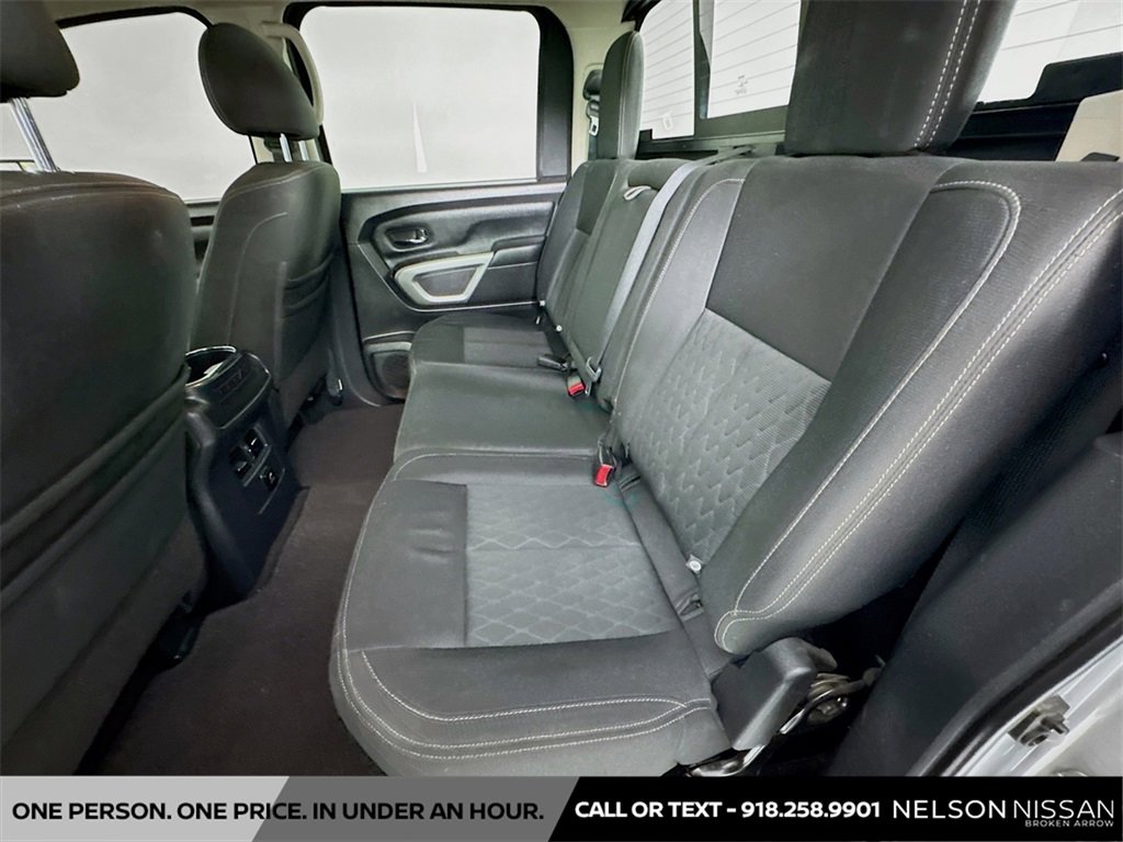 Used 2017 Nissan Titan SV image 24