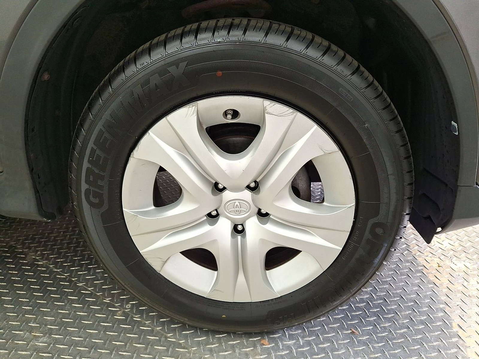 Used 2014 Toyota RAV4 LE image 26