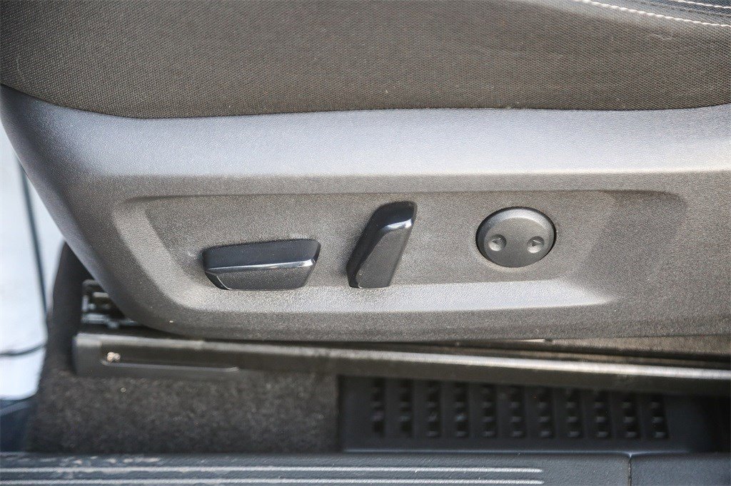 Used 2023 Nissan Rogue SV image 20