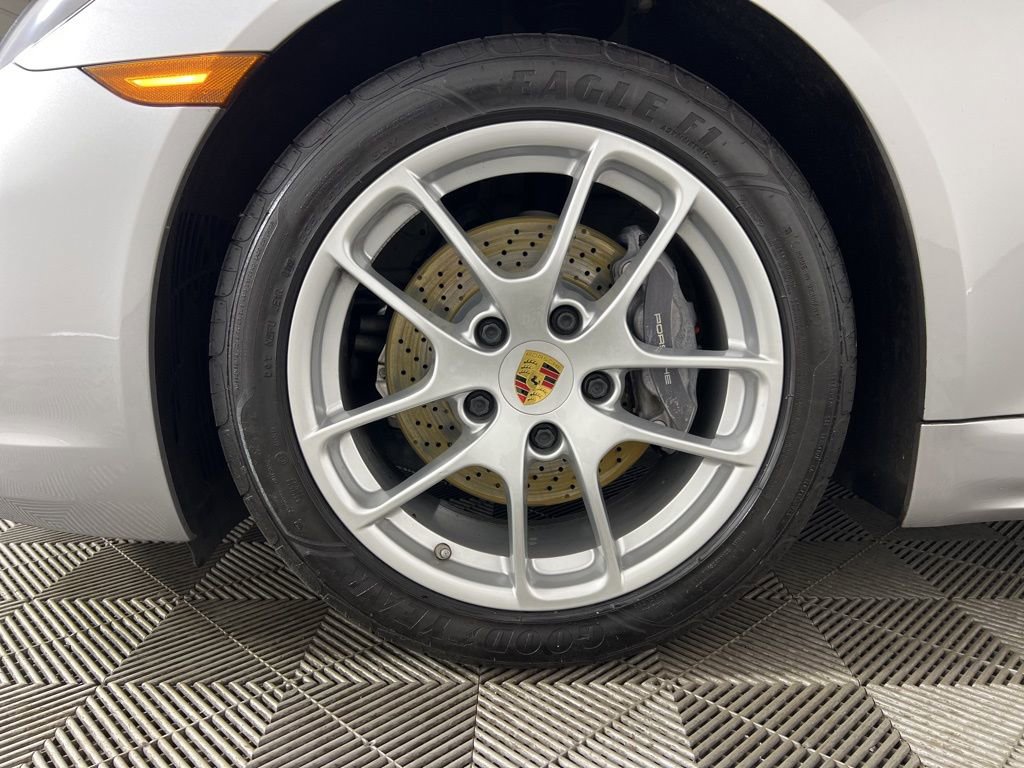Used 2019 Porsche 718 Cayman RWD image 18