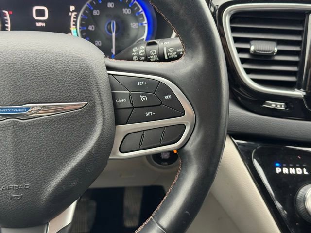 Used 2018 Chrysler Pacifica Touring-L Plus image 25