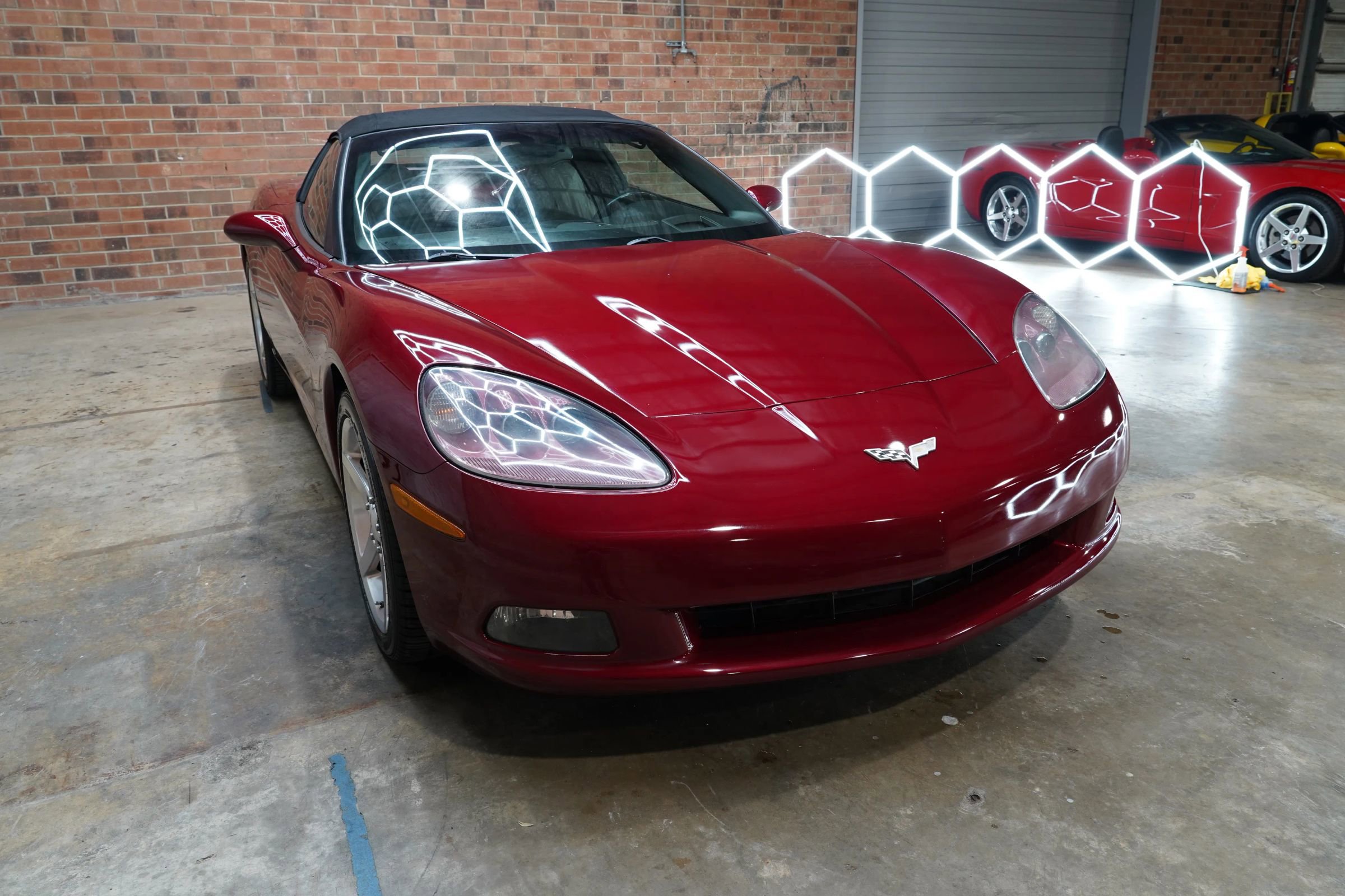 Used 2006 Chevrolet Corvette Coupe w/ Preferred Equipment Group RWD image 4
