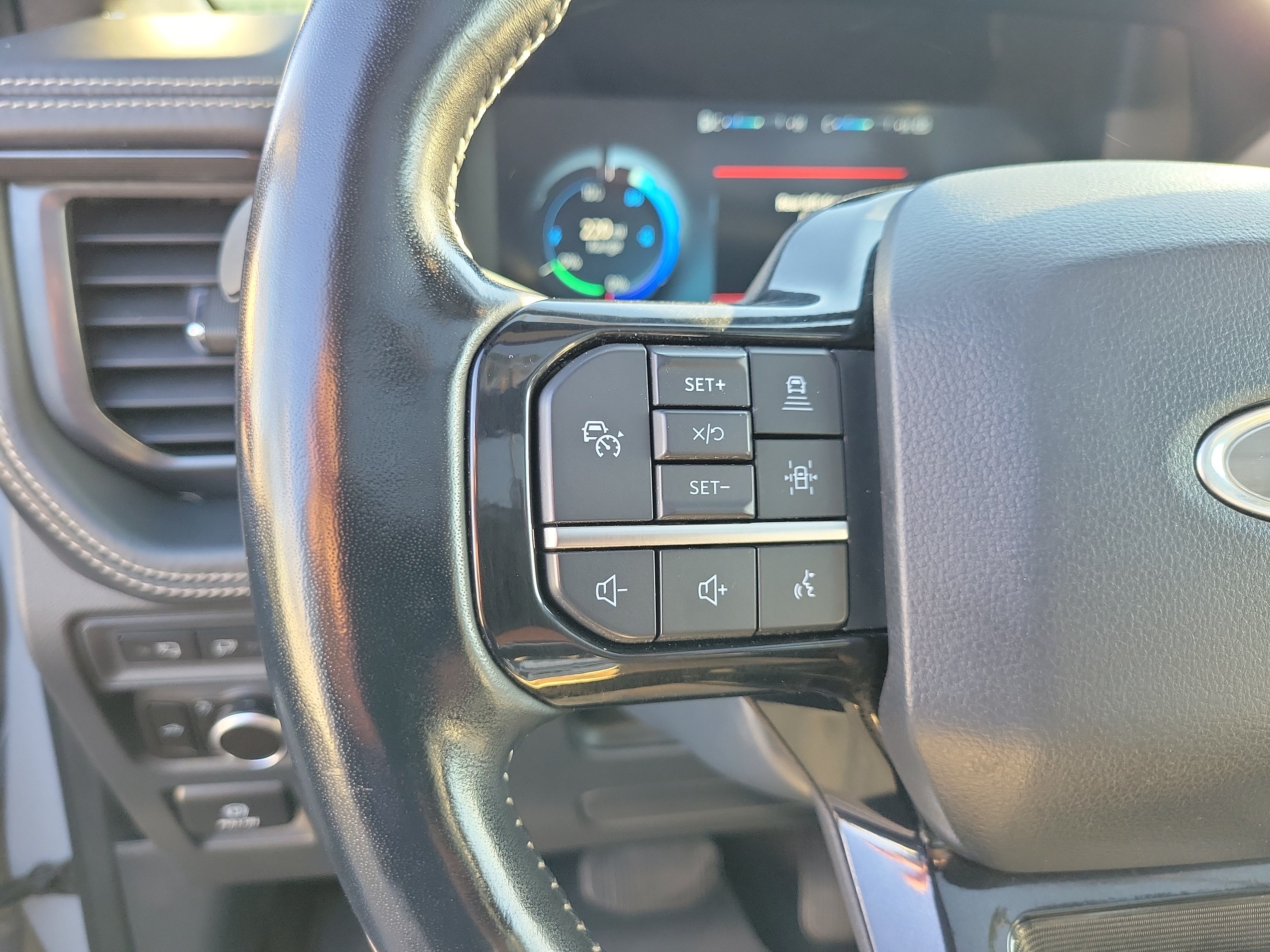 Certified 2023 Ford F150 Lightning Lariat AWD/4WD image 5