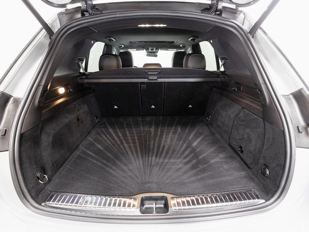 Certified 2025 Mercedes-Benz GLE 450e 4MATIC w/ AMG Line Interior image 31