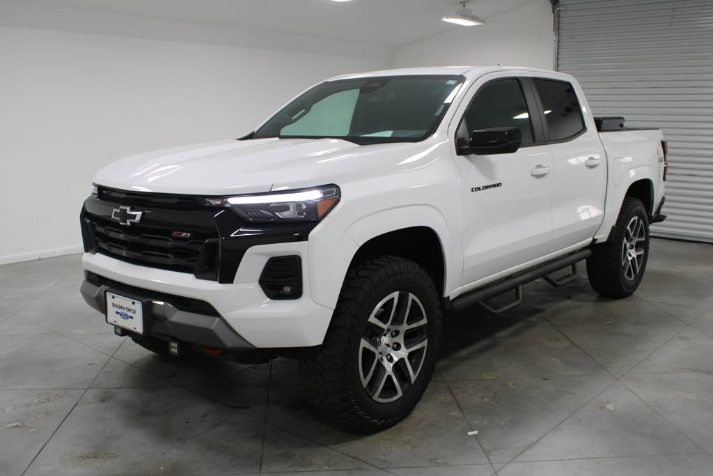 Used 2023 Chevrolet Colorado Z71 w/ Z71 Convenience Package 2 image 4