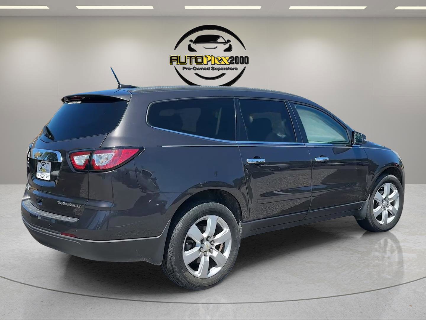 Used 2016 Chevrolet Traverse LT w/ Style and Technology Package FWD image 7
