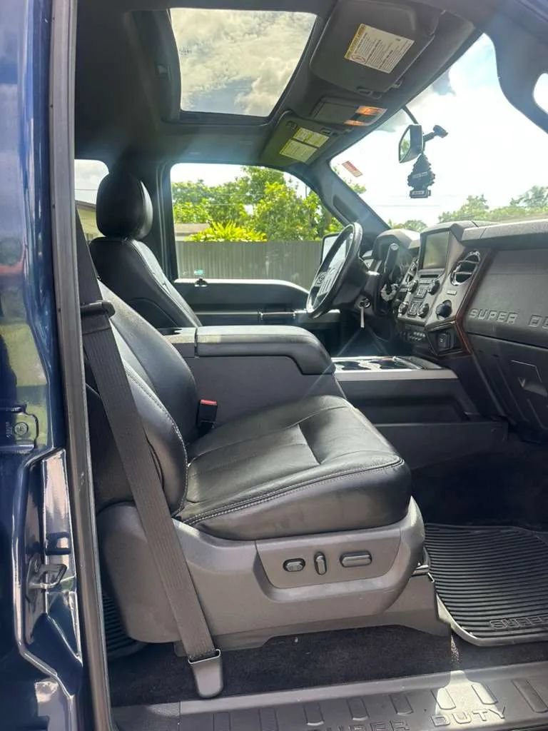 Used 2016 Ford F250 Lariat w/ Lariat Ultimate Package AWD/4WD image 16