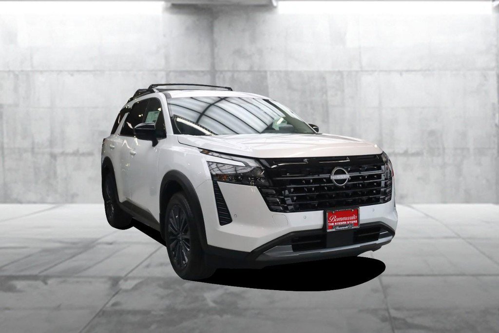 New 2026 Nissan Pathfinder SL w/ SL Premium Package image 2
