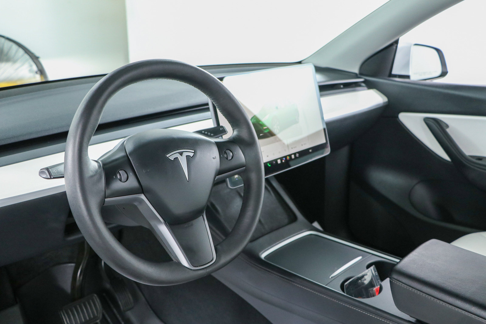 Used 2022 Tesla Model Y Long Range AWD/4WD image 20