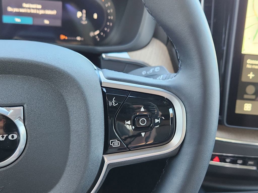 New 2026 Volvo XC60 B5 Plus w/ Climate Package AWD/4WD image 18