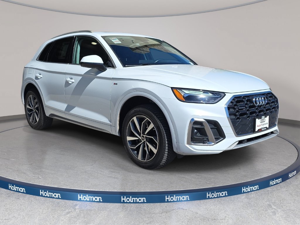Used 2023 Audi Q5 2.0T Premium w/ Convenience Package AWD/4WD image 4