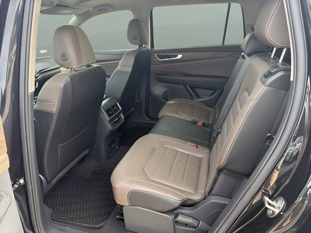 Used 2024 Volkswagen Atlas SEL image 23