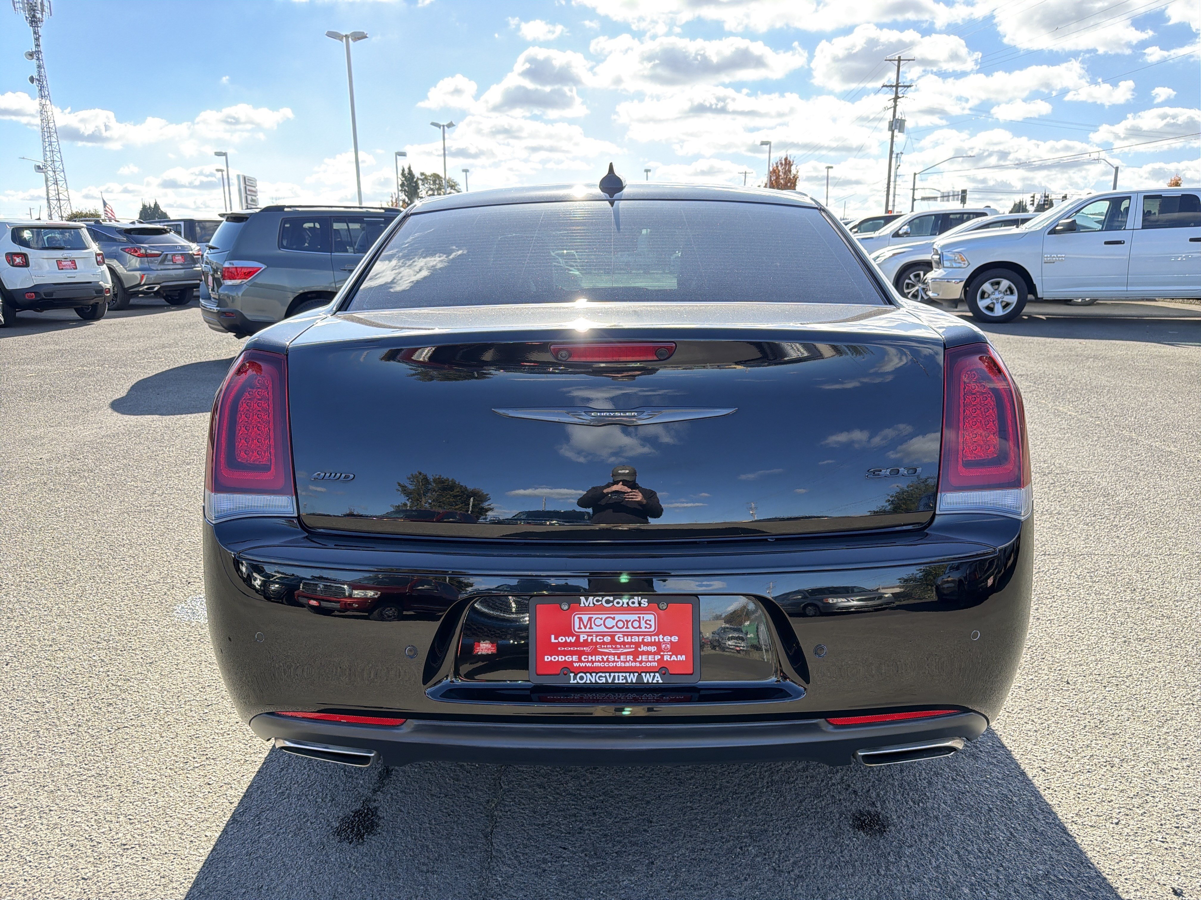 Used 2021 Chrysler 300 Touring L AWD/4WD image 4
