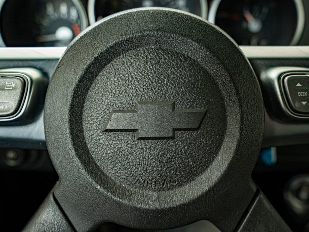 Used 2004 Chevrolet SSR w/ Preferred Equipment Group image 27