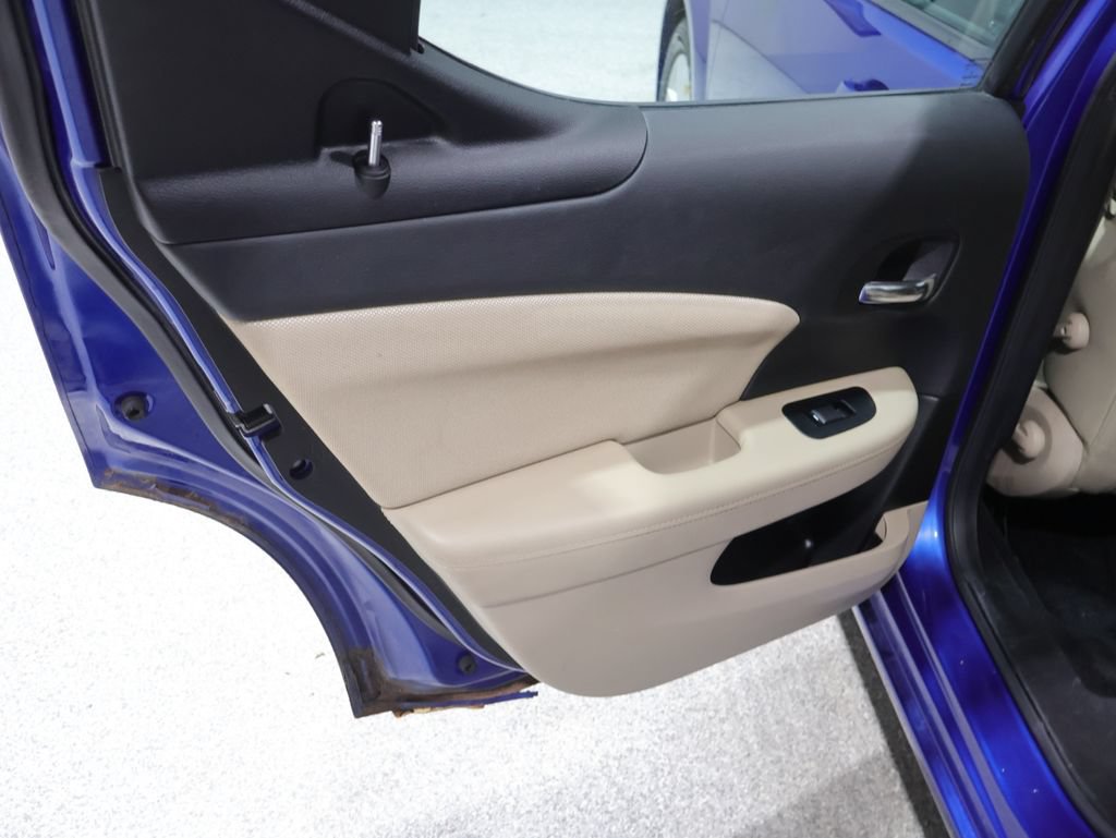 Used 2014 Dodge Avenger SE FWD image 16