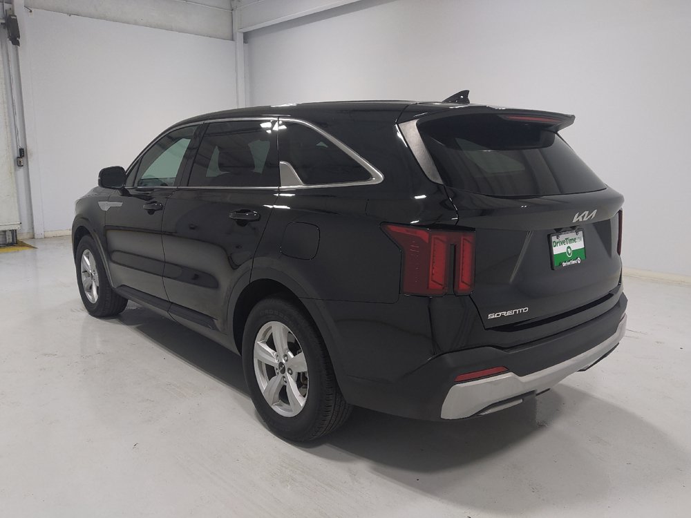 Used 2024 Kia Sorento LX FWD image 5
