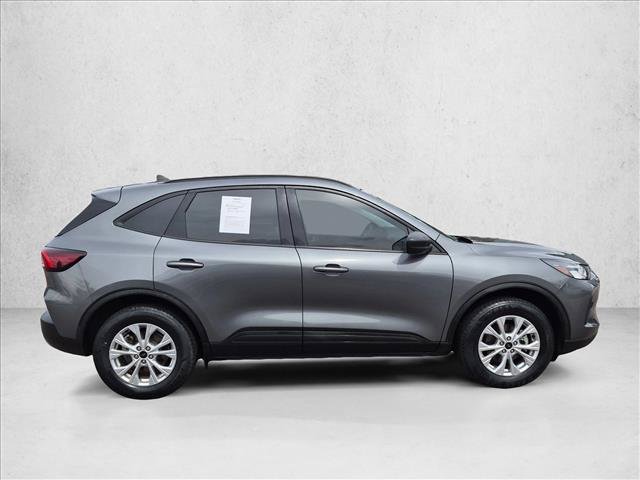 Certified 2025 Ford Escape Active w/ Cold Weather Package AWD/4WD image 4