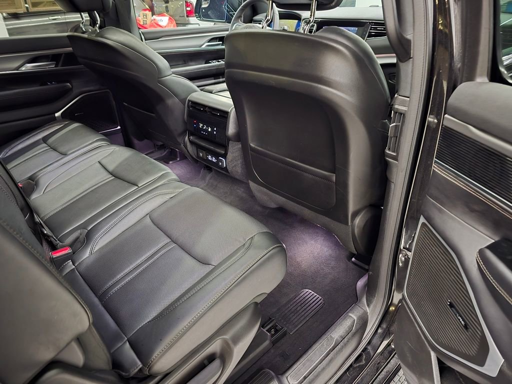 Used 2023 Jeep Wagoneer Series II image 35