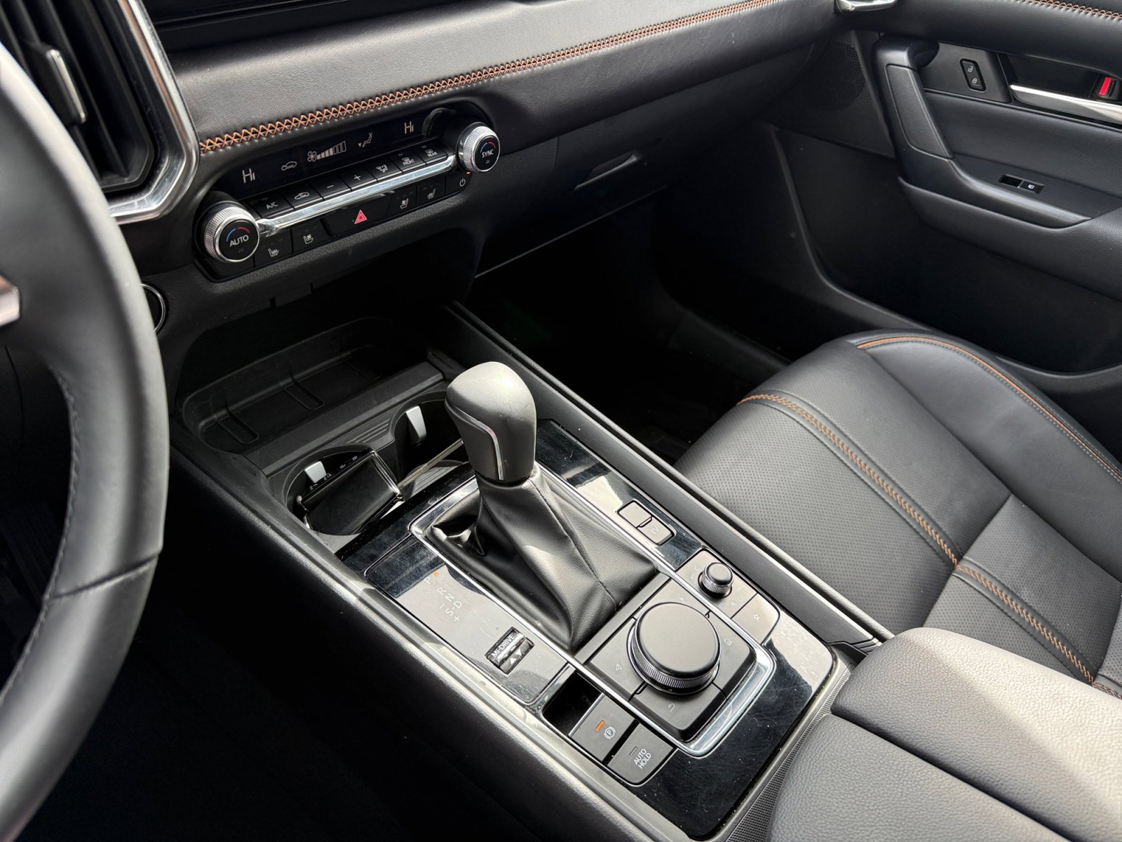 Certified 2025 MAZDA CX-50 2.5 Hybrid w/ Weather Package image 13