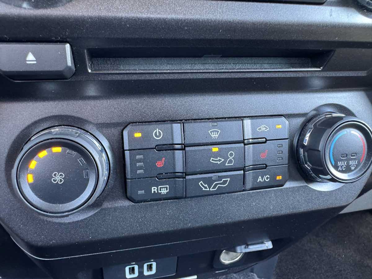 Used 2018 Ford F150 XLT w/ Equipment Group 302A Luxury RWD image 30