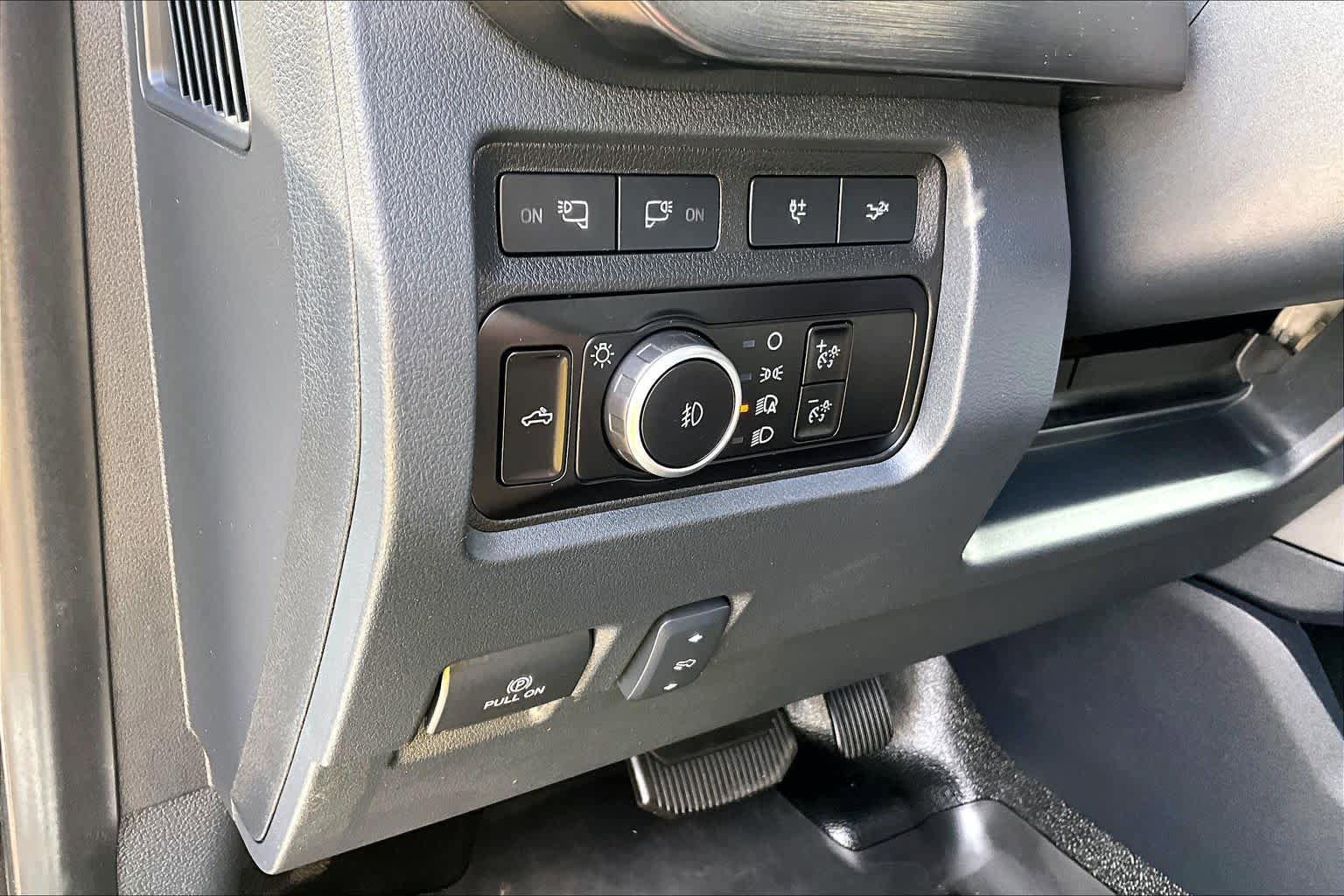 Used 2023 Ford F250 Lariat w/ Lariat Ultimate Package AWD/4WD image 33