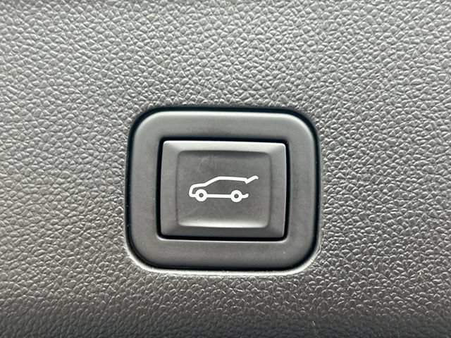 Used 2024 GMC Yukon SLT w/ SLT Luxury Package AWD/4WD image 42
