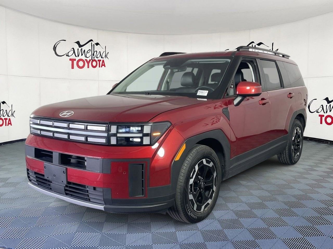 Used 2025 Hyundai Santa Fe SEL image 2