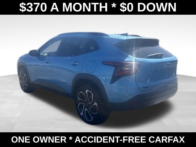 Used 2025 Chevrolet Trax RS w/ Driver Confidence Package FWD image 3