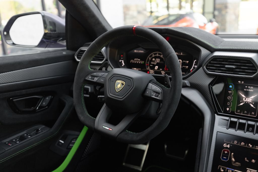 Used 2024 Lamborghini Urus Performante AWD/4WD image 19