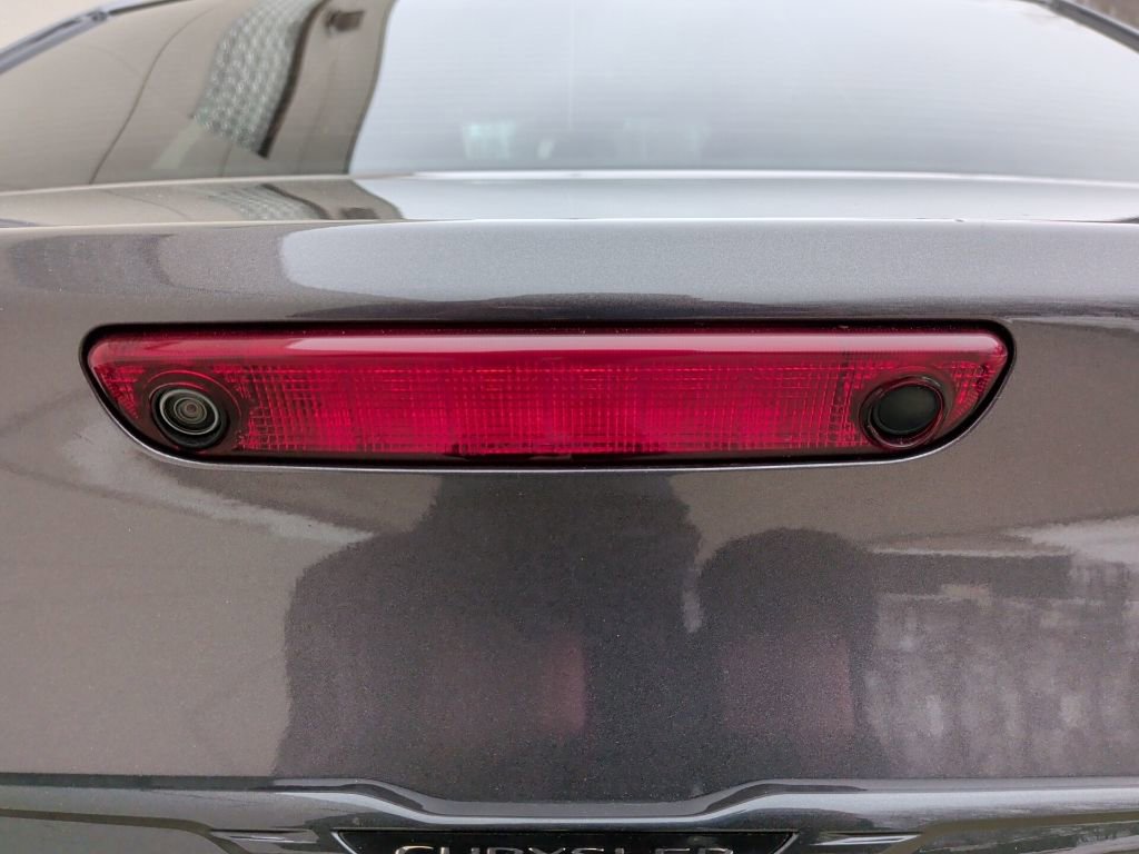 Used 2022 Chrysler 300 Touring w/ Sport Appearance Package image 10