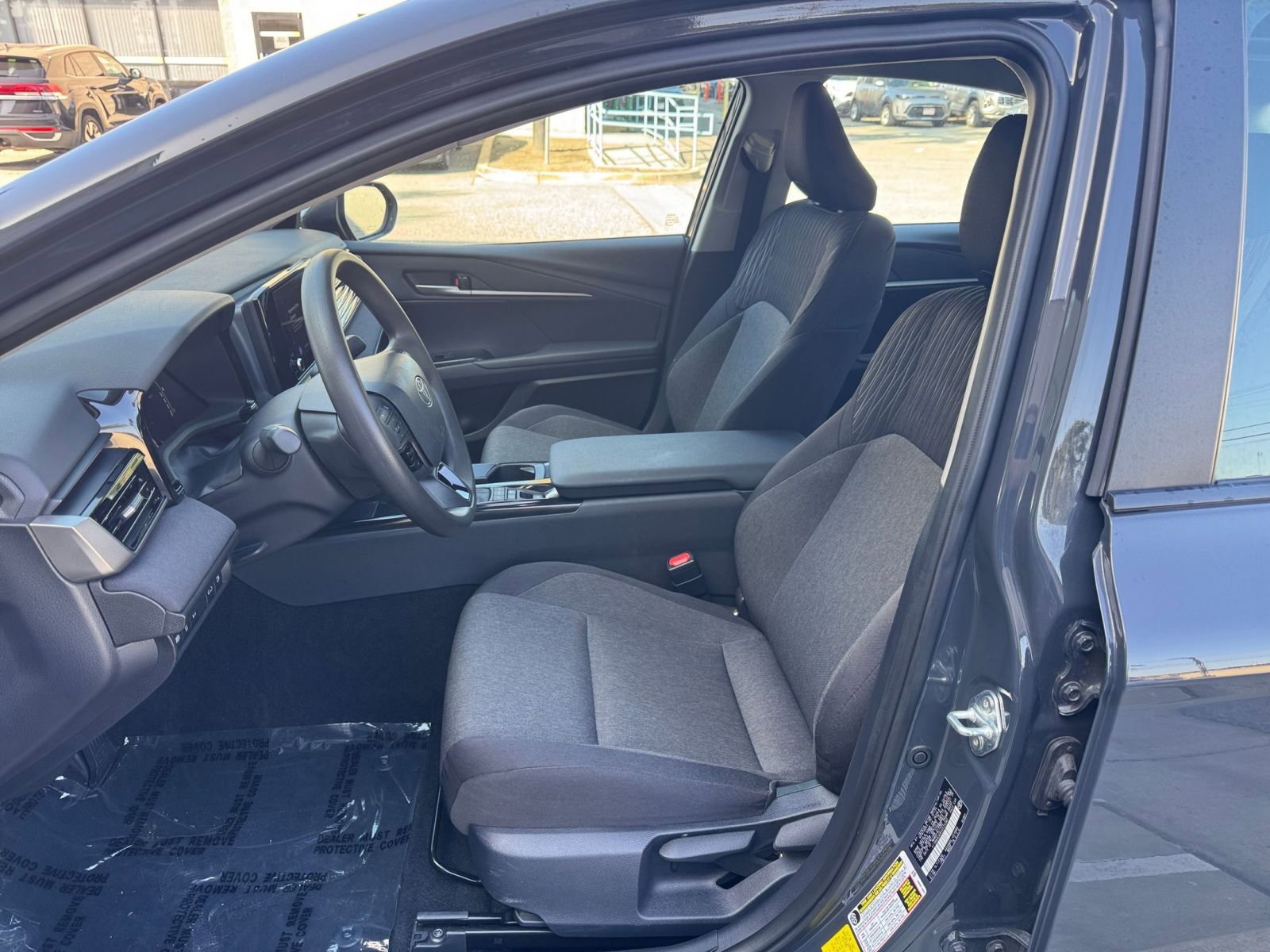 Used 2025 Toyota Camry LE image 25