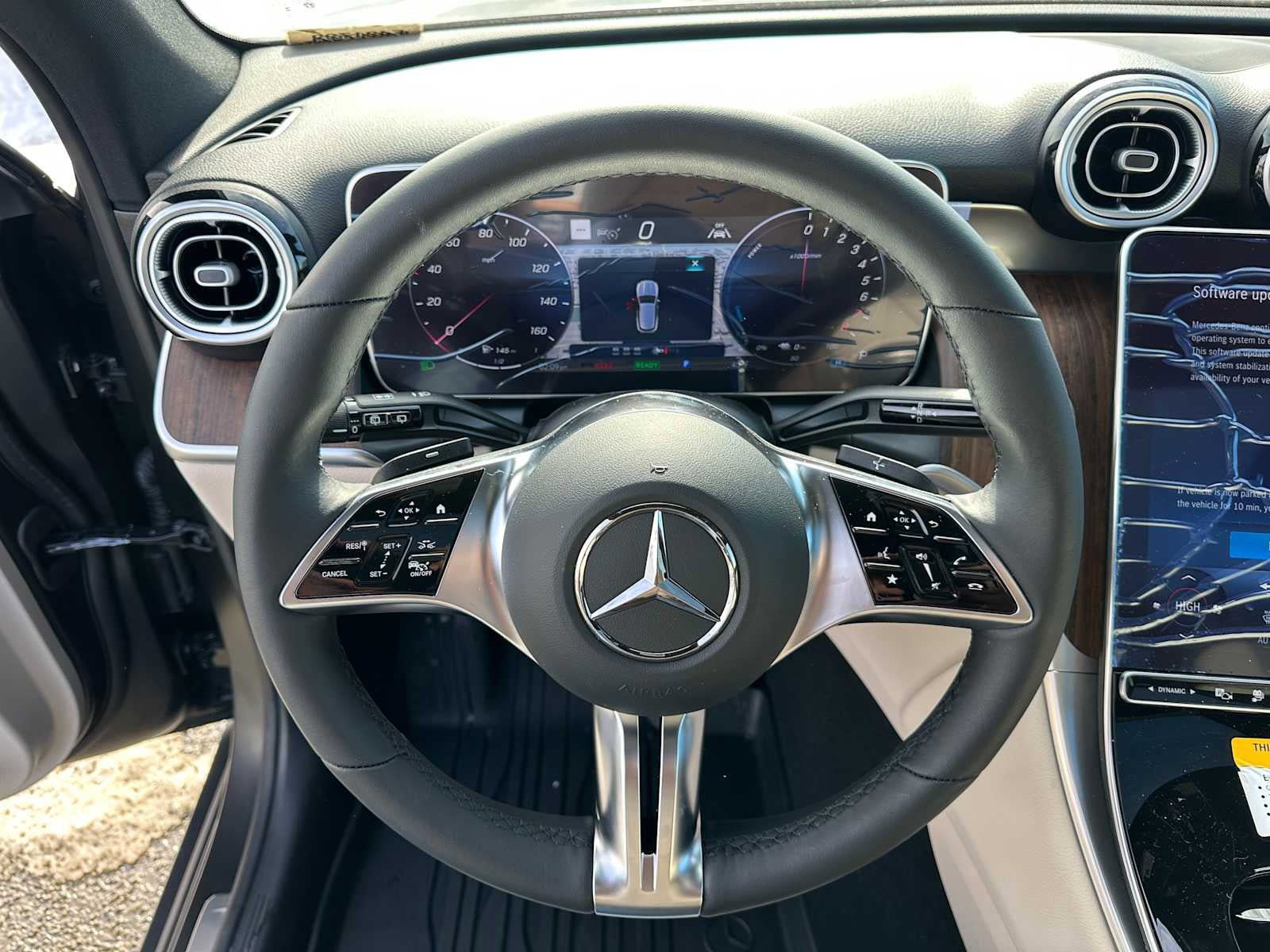 Used 2026 Mercedes-Benz GLC 350e 4MATIC image 23