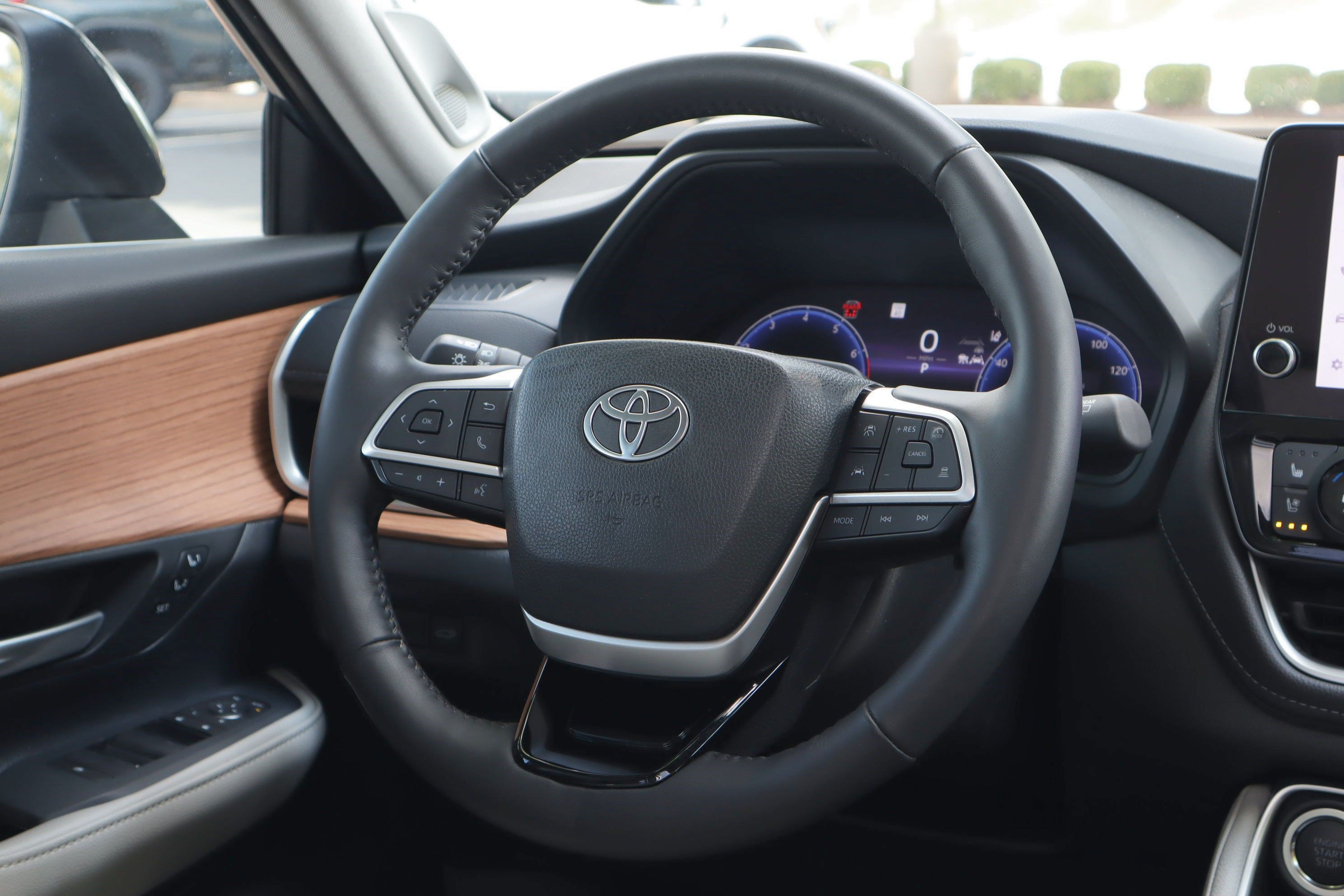 Used 2025 Toyota Grand Highlander AWD image 20