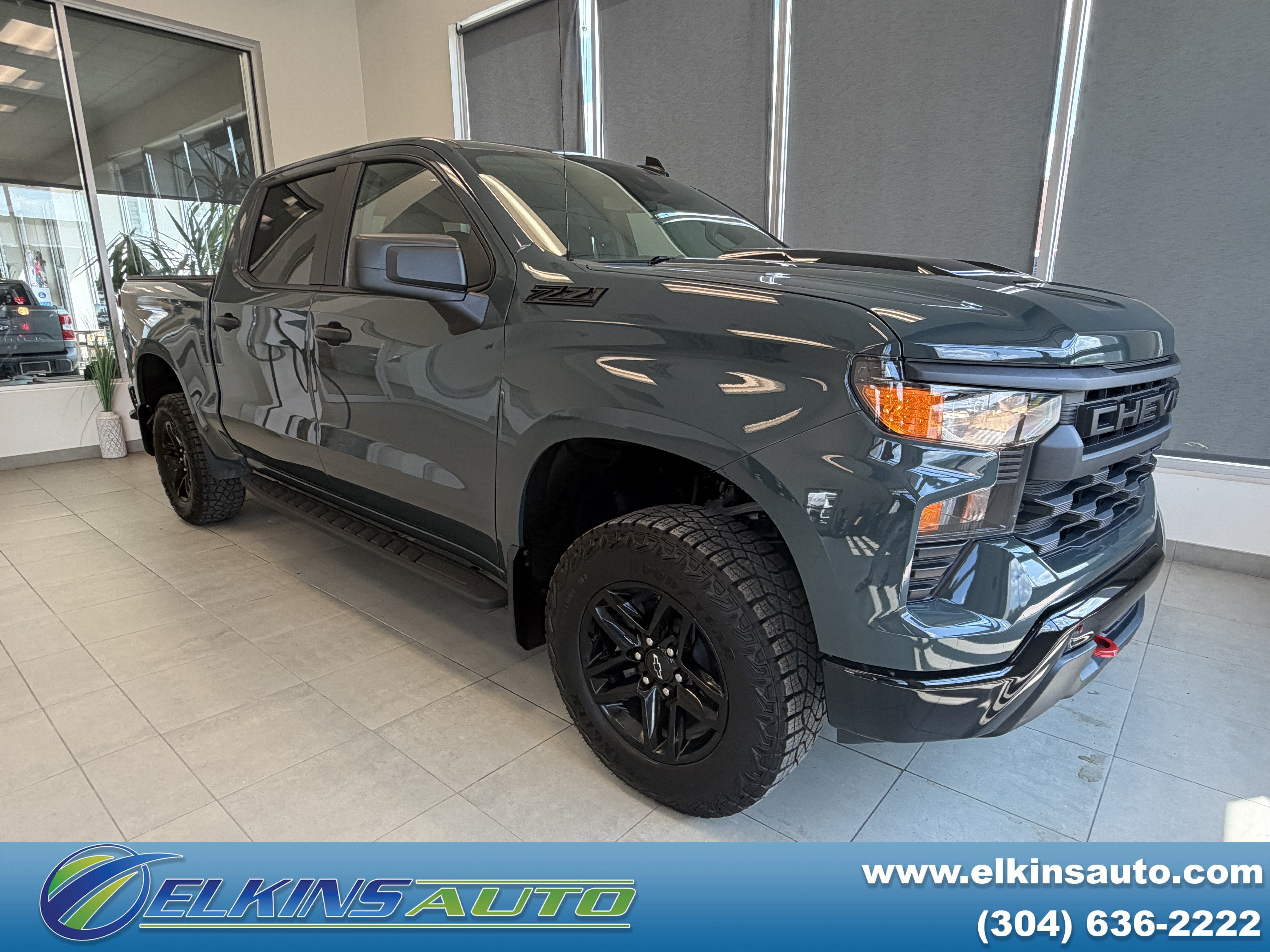 Used 2026 Chevrolet Silverado 1500 Custom Trail Boss w/ LPO, Dark Essentials Package AWD/4WD image 1