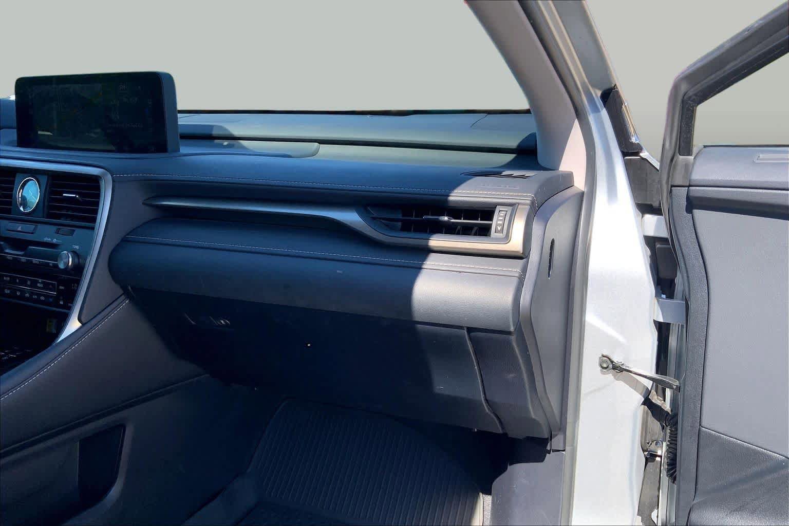 Used 2022 Lexus RX 350L FWD w/ Premium Package image 18