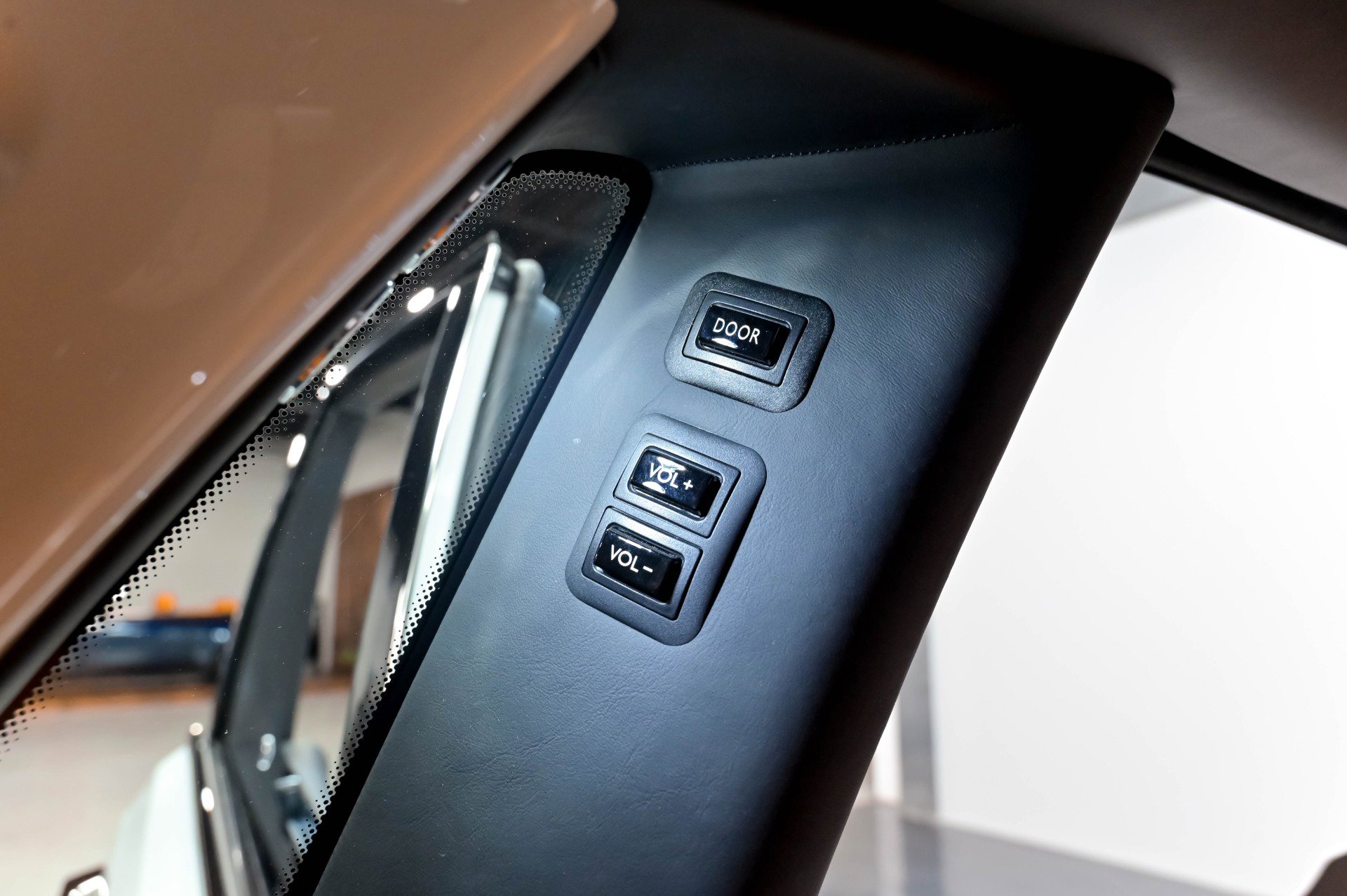Used 2022 Rolls-Royce Phantom Sedan w/ The Phantom Package RWD image 52