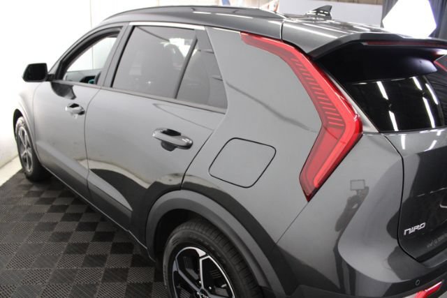 Used 2024 Kia Niro EX FWD image 9