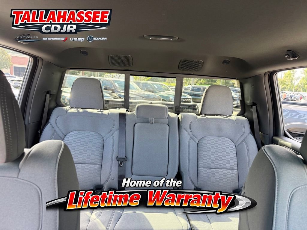 New 2026 RAM 1500 4x4 Crew Cab image 33
