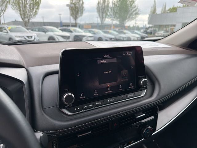 Used 2022 Nissan Rogue SV AWD/4WD image 15