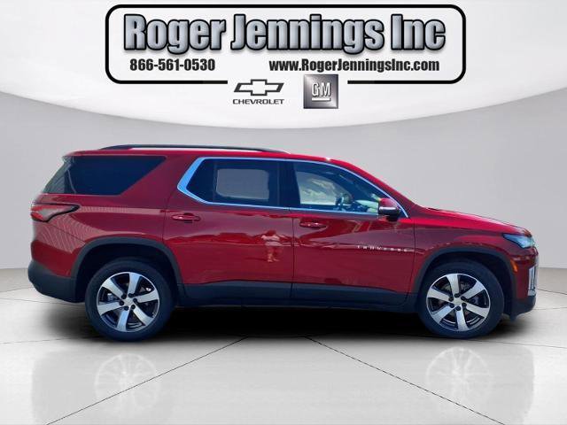 Used 2023 Chevrolet Traverse LT w/ LT Premium Package FWD image 5