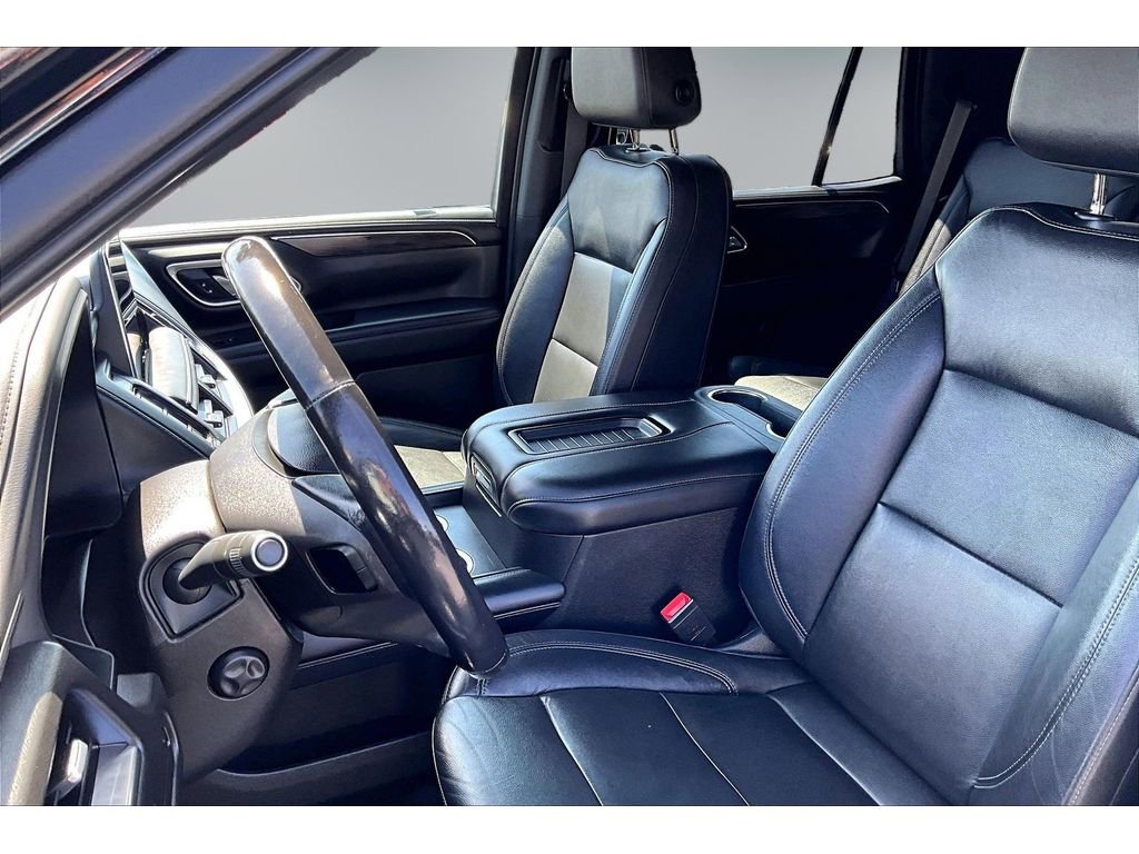 Used 2021 Chevrolet Tahoe Z71 w/ Z71 Signature Package AWD/4WD image 18