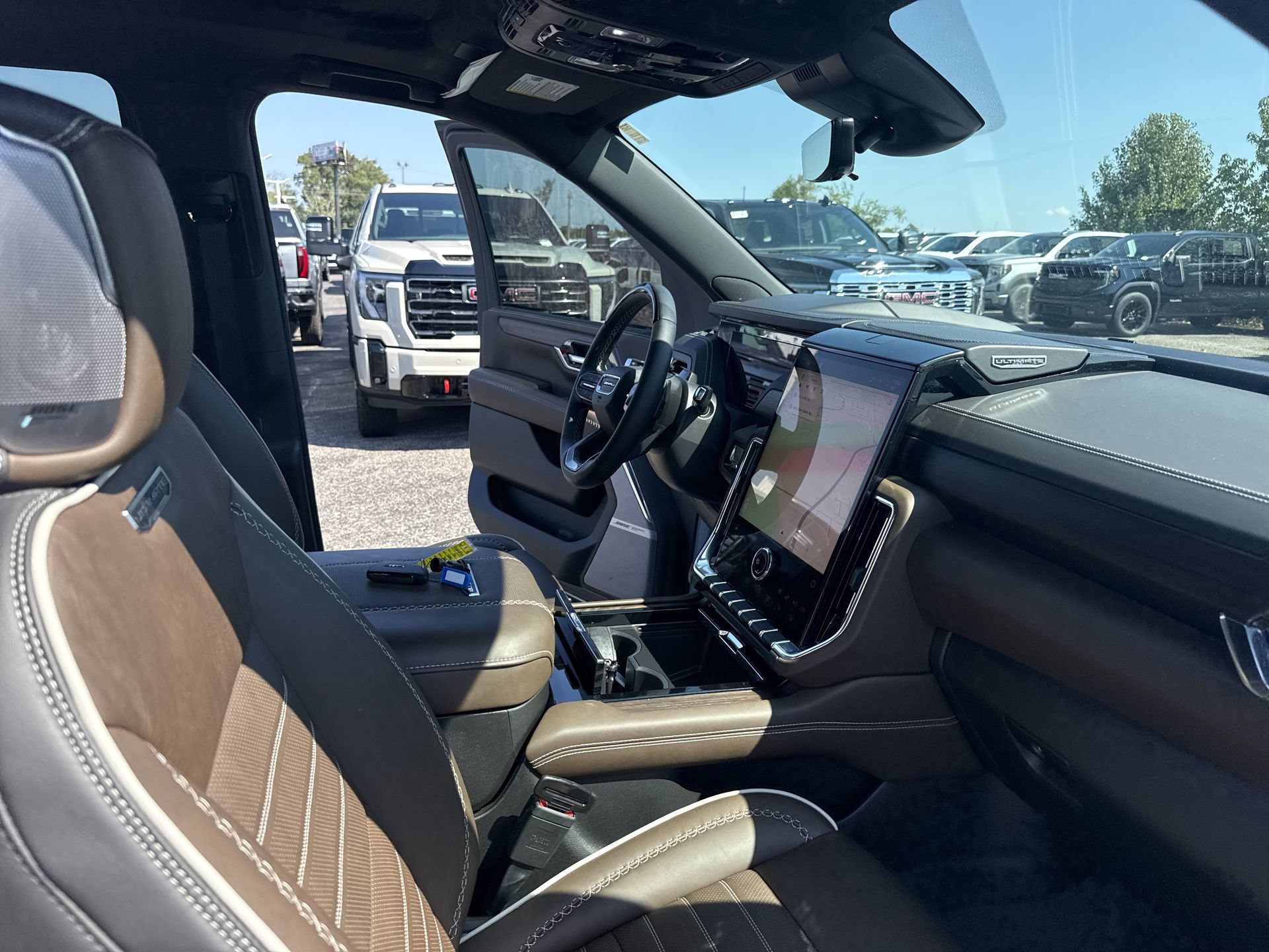 Certified 2026 GMC Yukon Denali Ultimate AWD/4WD image 35