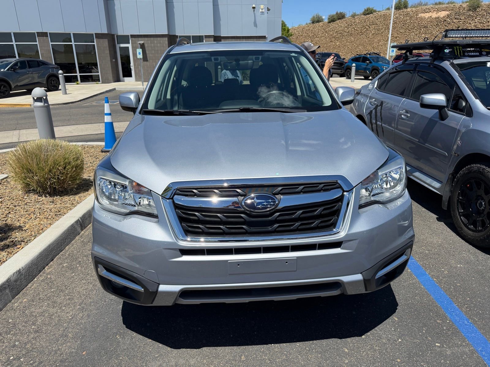 Used 2017 Subaru Forester 2.5i Premium AWD/4WD image 2