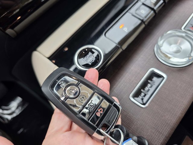 New 2027 Lincoln Navigator L Reserve w/ Jet Appearance Package RWD image 16