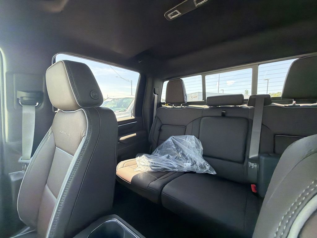 New 2026 GMC Sierra 2500 Denali w/ Denali Reserve Package AWD/4WD image 12