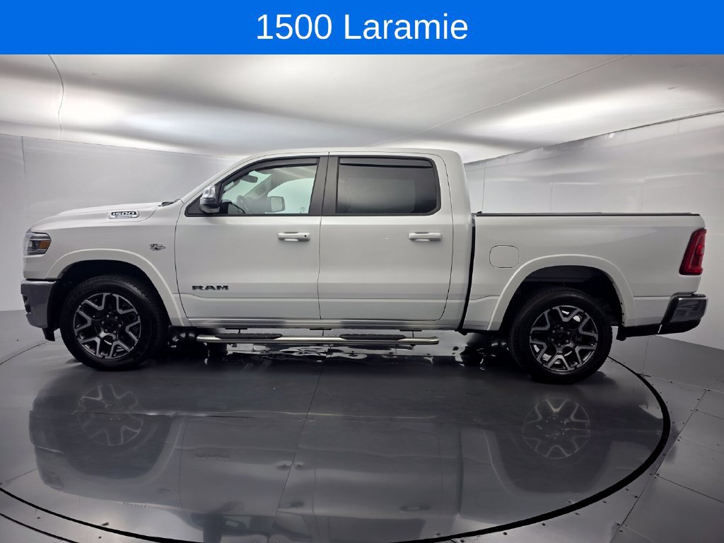 Used 2026 RAM 1500 Laramie AWD/4WD image 7