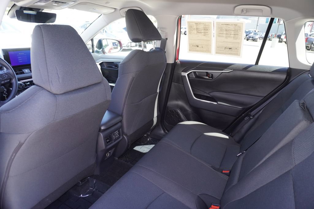 Certified 2025 Toyota RAV4 LE FWD image 9