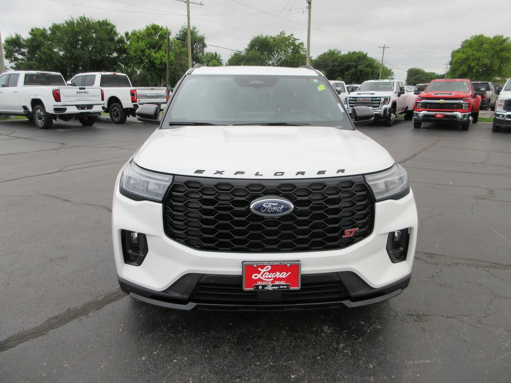 Used 2025 Ford Explorer ST AWD/4WD image 13